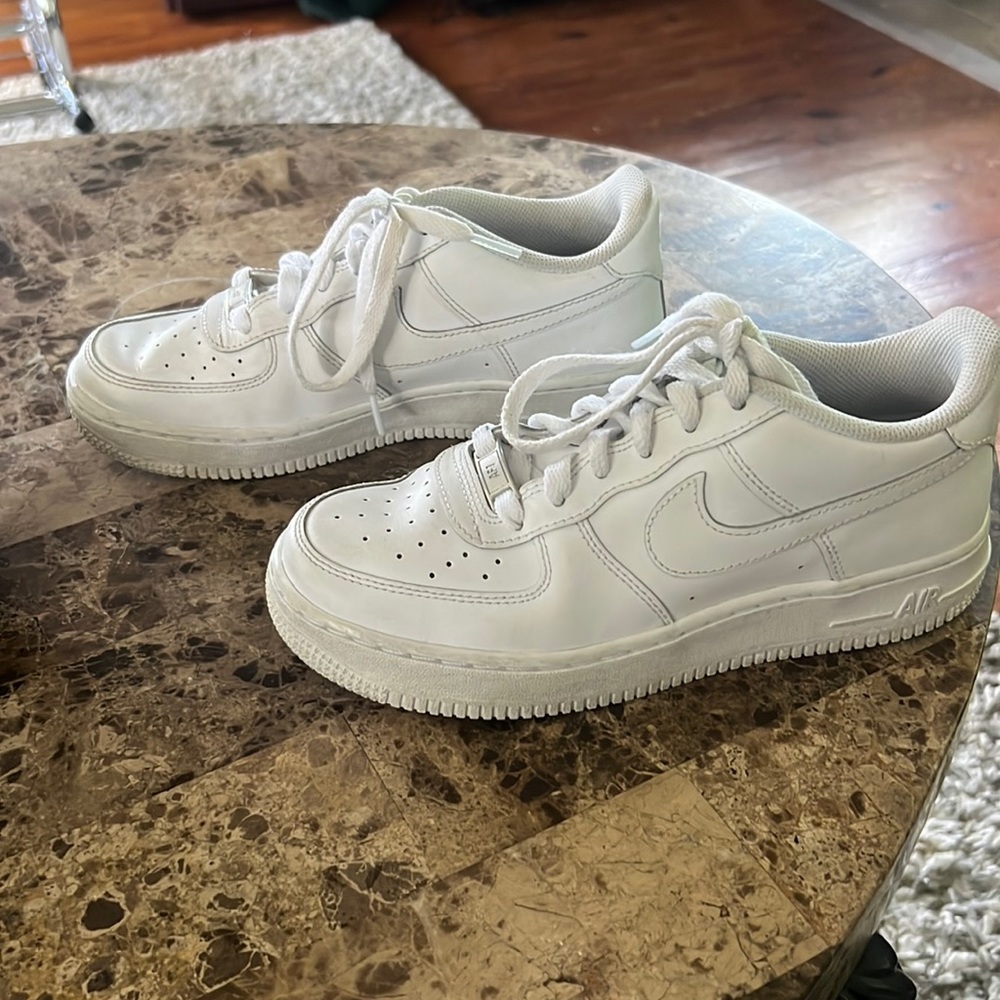 Nike Air Force 1 - Youth 5 (equivalent to a women’s 7)